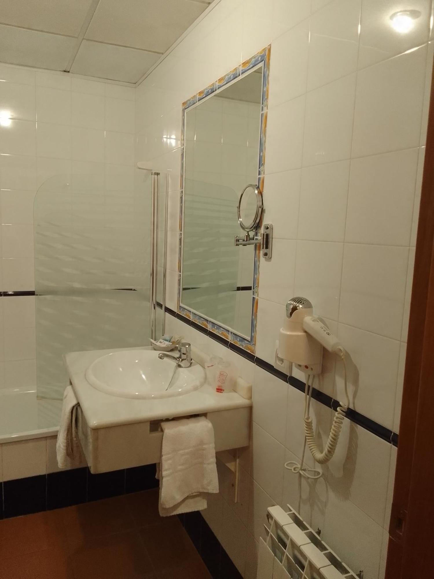 Hotel San Julian Burunchel エクステリア 写真
